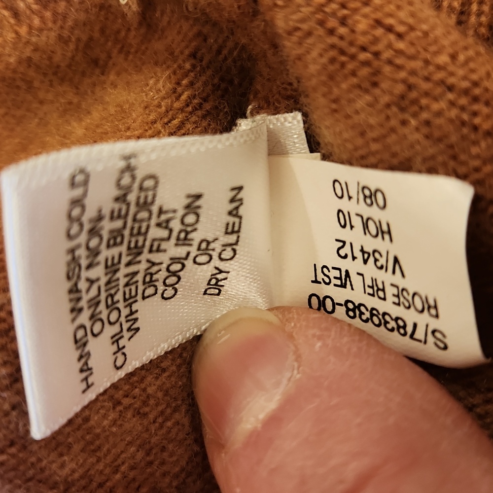 Banana Republic Sweater Vest - Picture 6 of 11